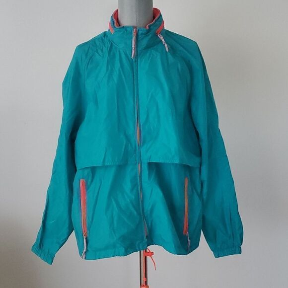 Woolrich | Travel Windbreaker  - Picture 1 of 8